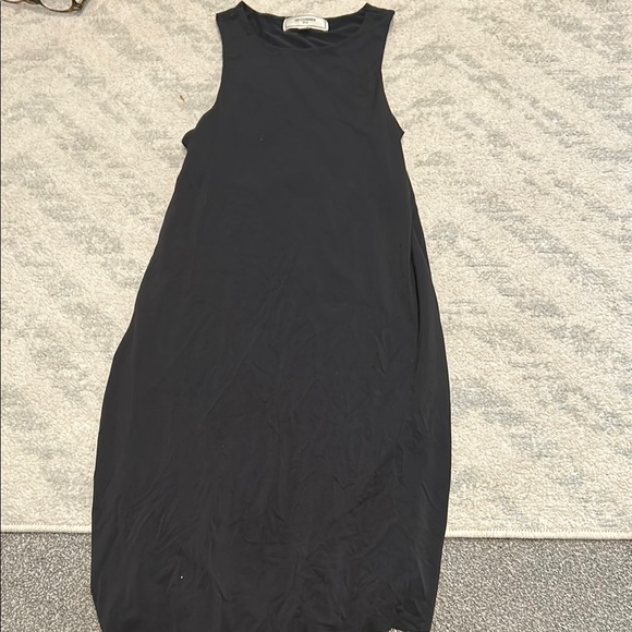 no comment Dresses & Skirts - Elegant Black Sleeveless Dress